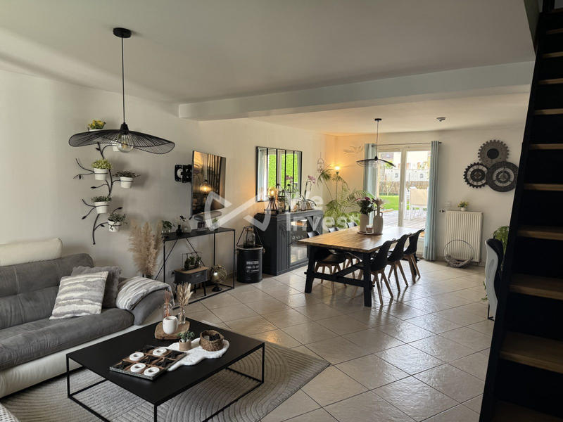 Maison traditionnelle - 115 m² - 6 pièces