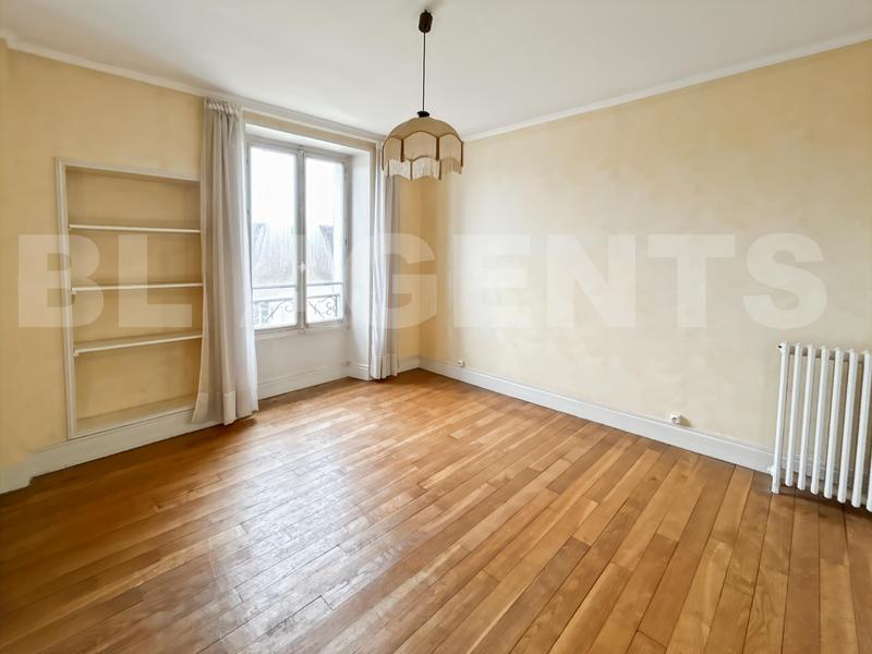 Maison - 336 m² - 10 pièces