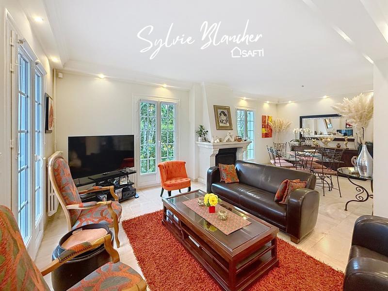 Maison - 170 m² - 6 pièces