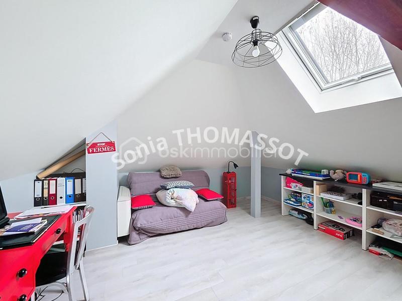 Maison - 210 m² - 8 pièces