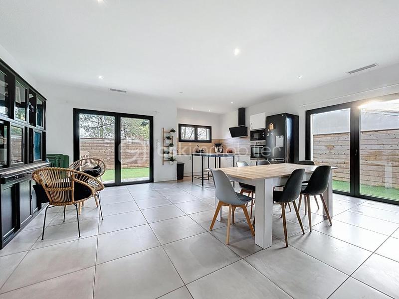 Maison - 115 m² - 4 pièces