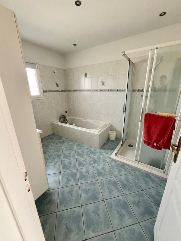 Villa - 192 m² - 7 pièces