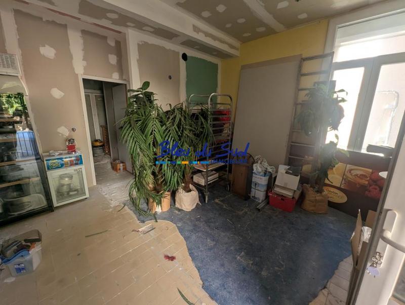 Maison - 222 m² - 3 pièces