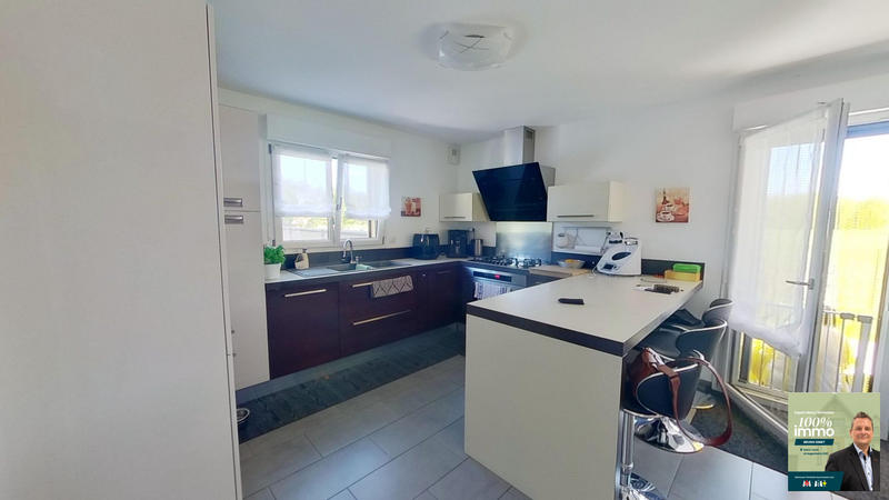 Maison - 260 m² - 6 pièces