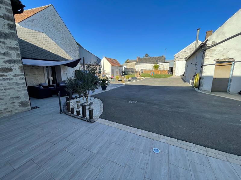 Maison - 216 m² - 5 pièces
