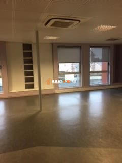 Bureau - 244 m²