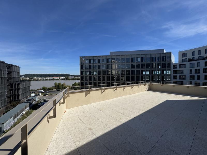 Appartement - 125 m² - 5 pièces