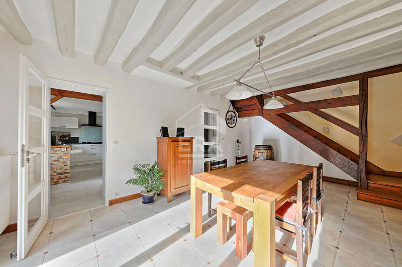 Maison - 175 m² - 8 pièces