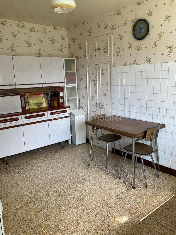 Maison - 272 m² - 10 pièces