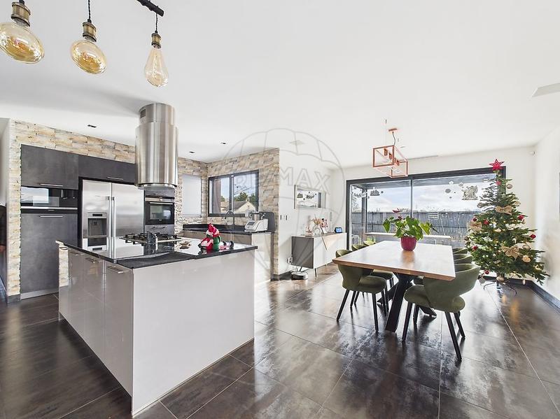 Maison - 124 m² - 5 pièces