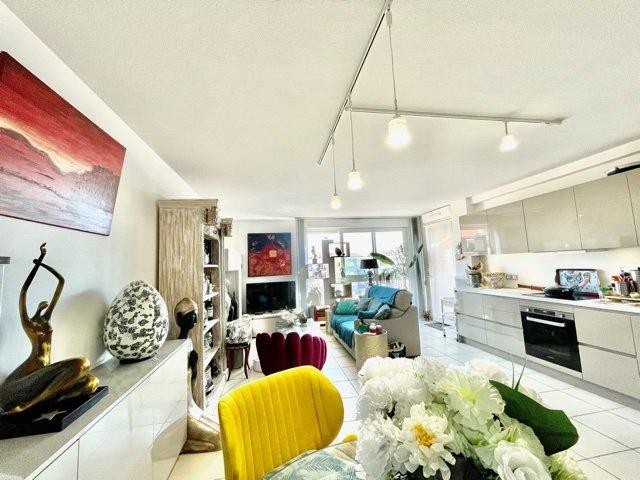 Appartement - 90 m² - 4 pièces