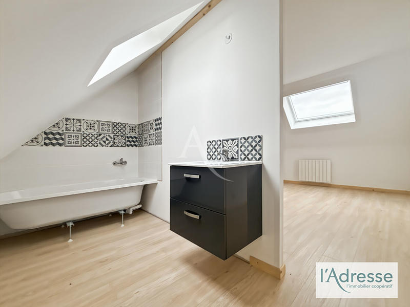 Maison - 215 m² - 7 pièces