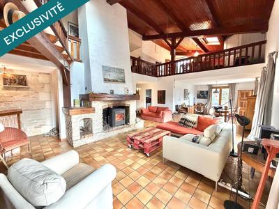 Maison - 282 m² - 9 pièces