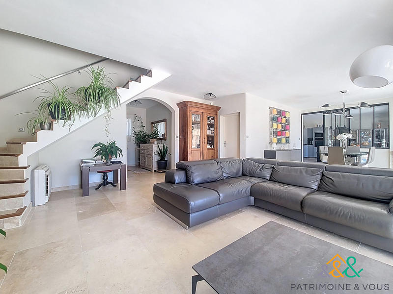 Maison - 187 m² - 5 pièces