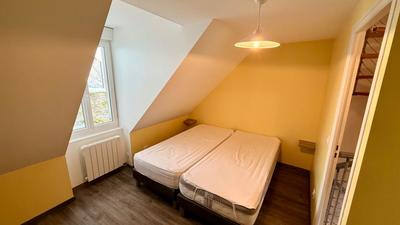 Maison - 93 m² - 7 pièces