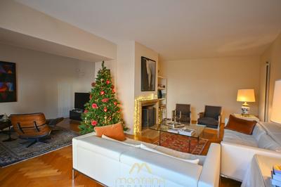 Maison - 213 m² - 7 pièces