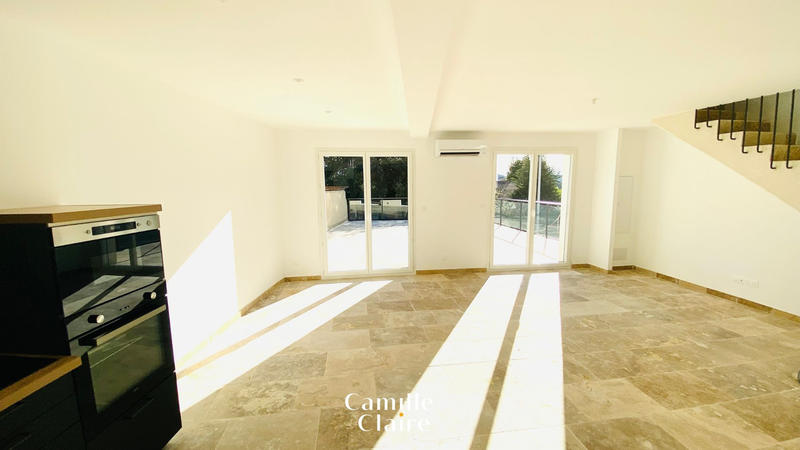 Maison - 96 m² - 4 pièces