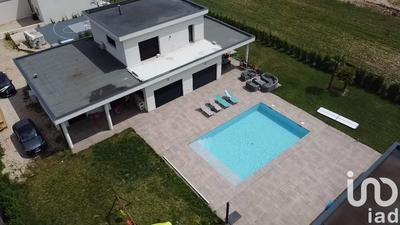 Maison - 226 m² - 12 pièces