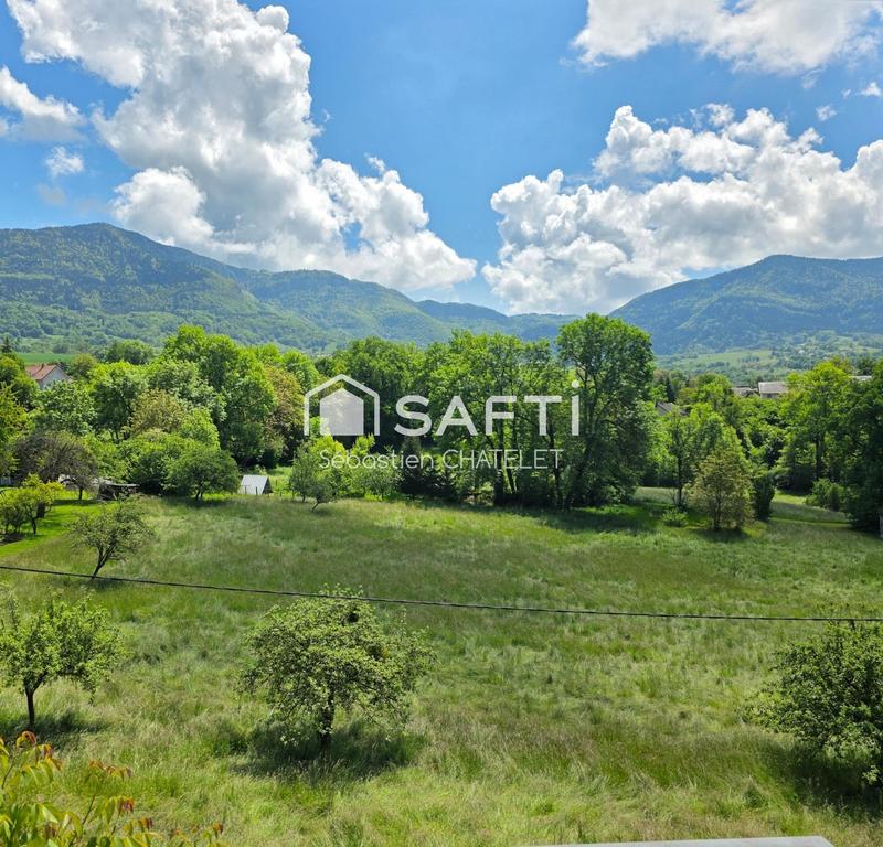 Appartement - 95 m² - 3 pièces