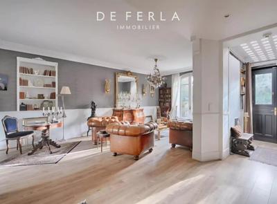 Hôtel particulier - 184 m² - 7 pièces