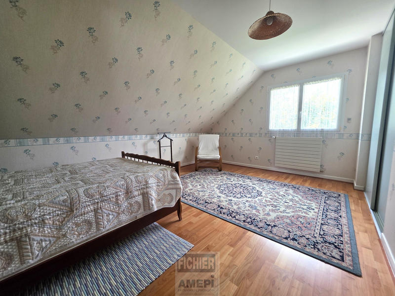 Maison - 226 m² - 8 pièces