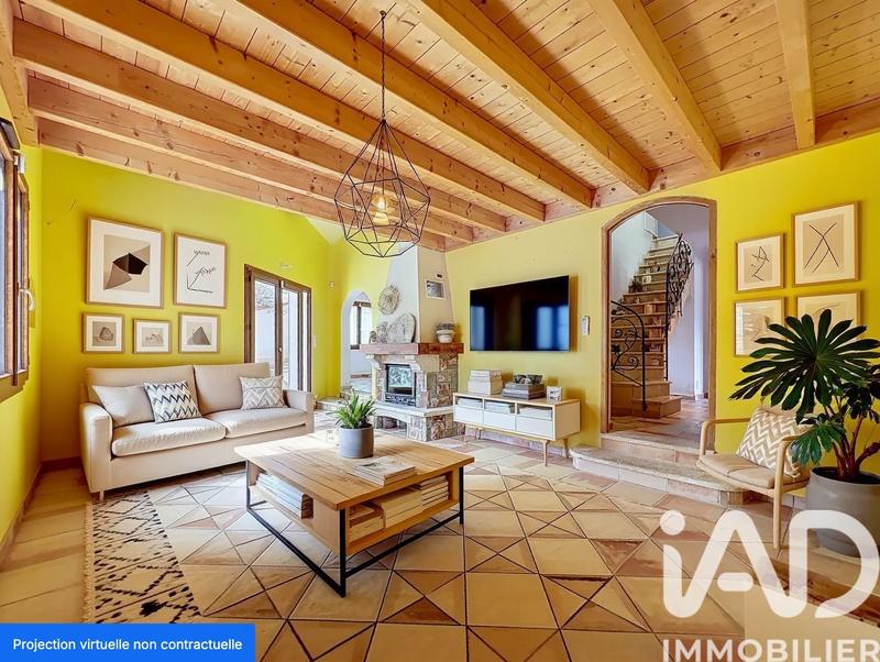 Maison - 210 m² - 7 pièces