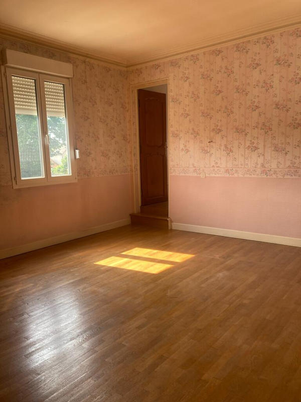 Maison - 235 m² - 10 pièces