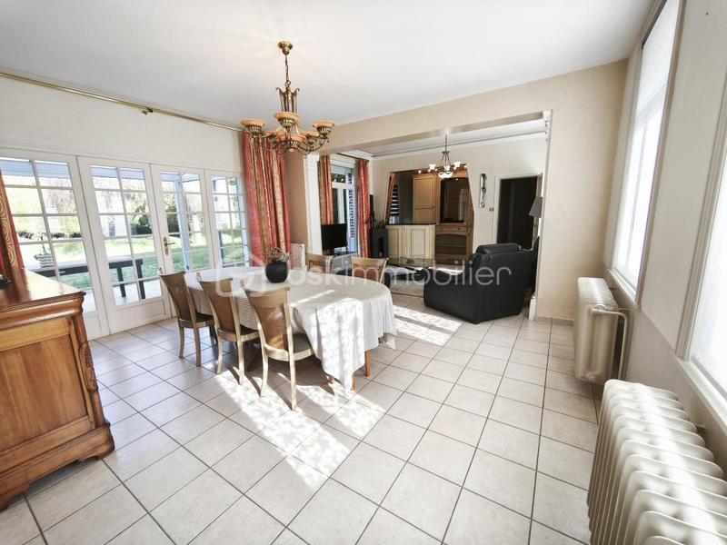 Maison - 177 m² - 6 pièces