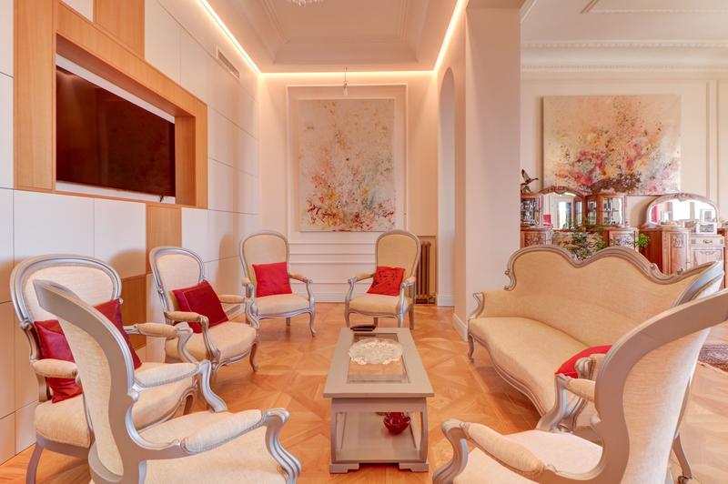 Appartement - 253 m² - 5 pièces