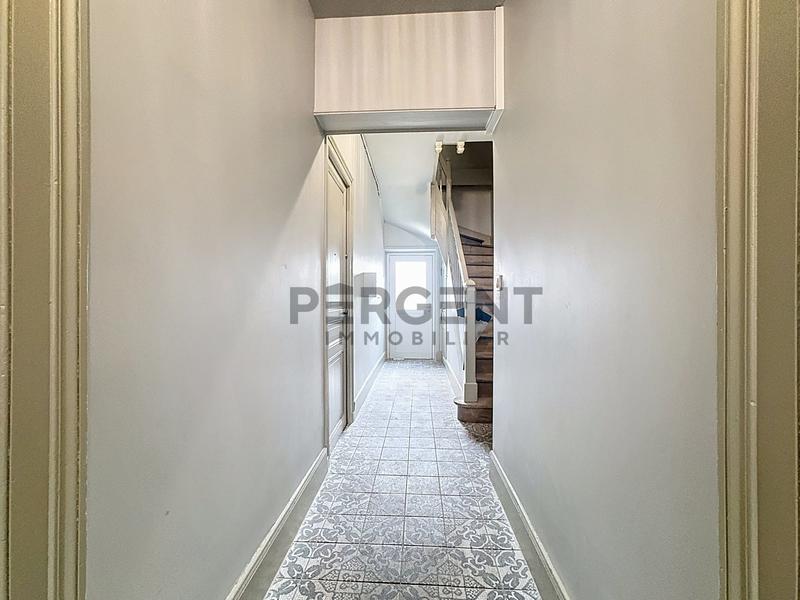 Appartement - 80 m² - 5 pièces