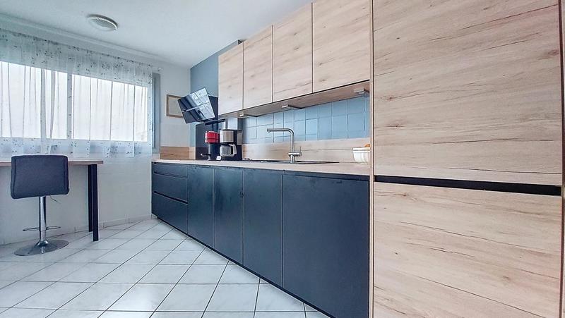 Appartement - 98 m² - 5 pièces