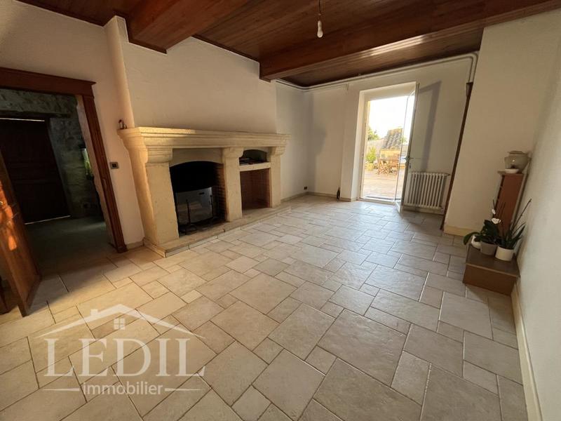 Maison - 215 m² - 5 pièces