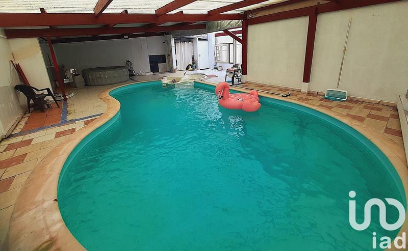 Maison - 208 m² - 8 pièces