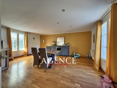 Maison - 150 m² - 7 pièces