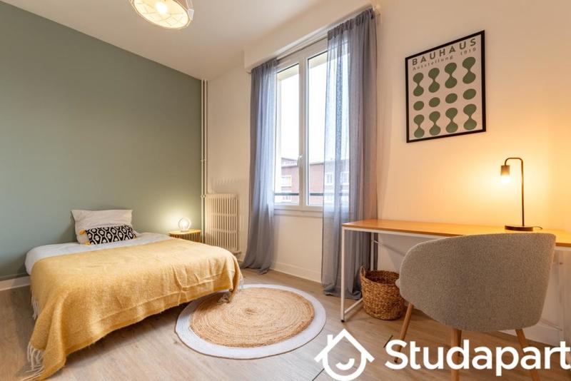 Chambre - 10 m² - 1 pièce