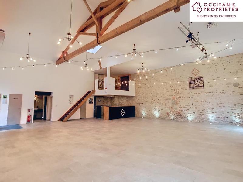 Propriété - 524 m² - 10 pièces