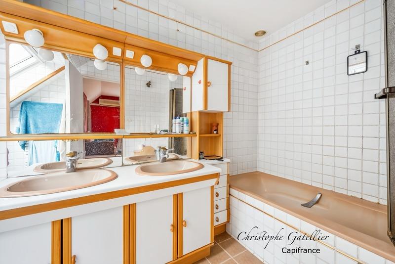 Maison - 176 m² - 7 pièces