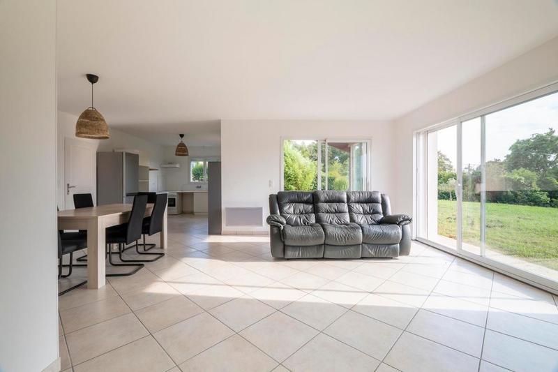 Maison - 99 m² - 4 pièces