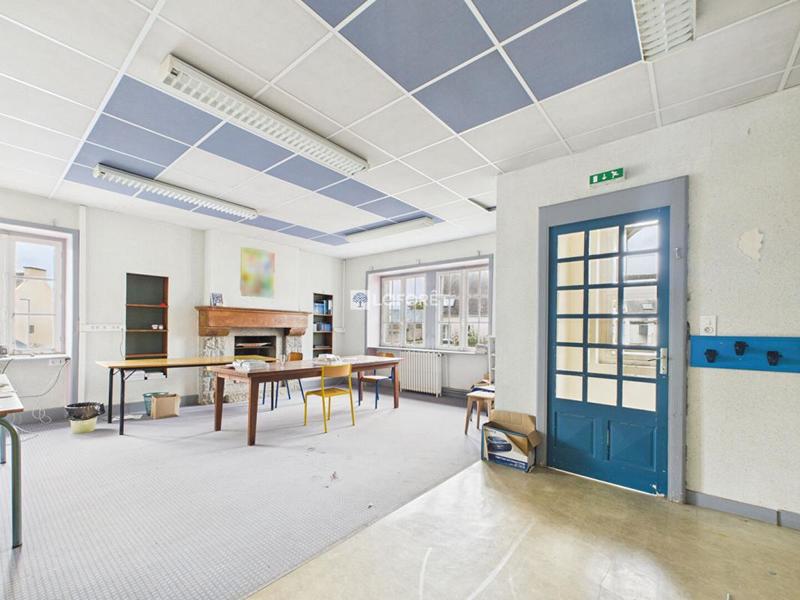 Maison - 585 m² - 18 pièces