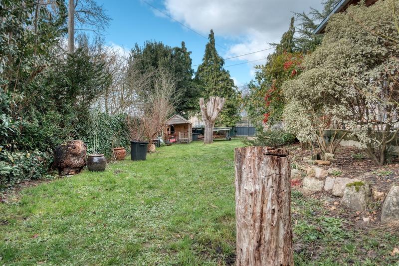 Maison - 246 m² - 6 pièces