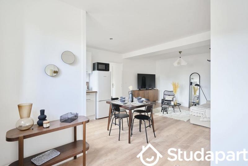 Chambre - 11 m² - 1 pièce