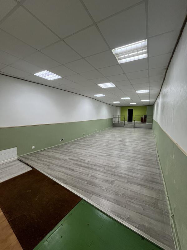 Magasins - 96 m²