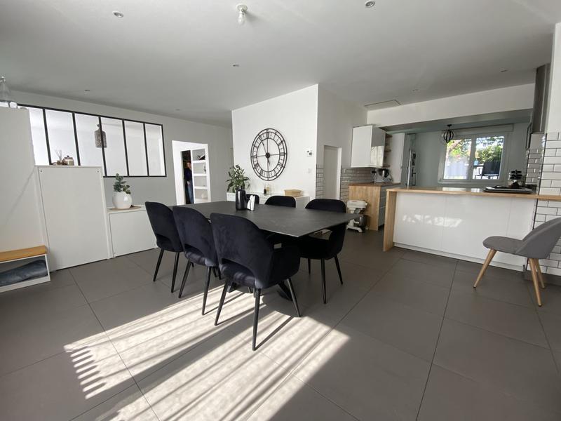 Local commercial - 130 m² - 7 pièces