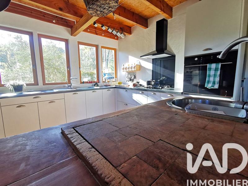 Maison - 170 m² - 8 pièces