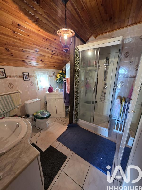 Maison - 180 m² - 8 pièces