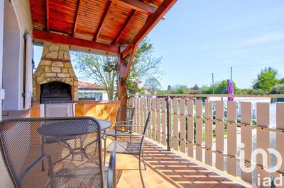 Maison - 96 m² - 5 pièces