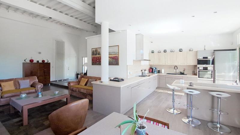 Demeure - 223 m² - 6 pièces