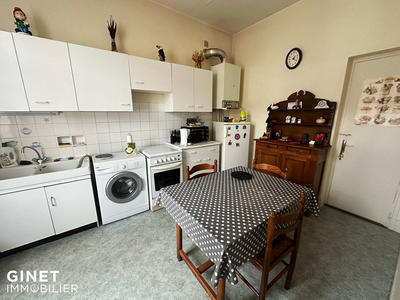 Immeuble - 7 pièces