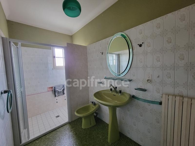 Maison - 182 m² - 8 pièces