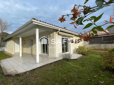 Maison - 95 m² - 3 pièces